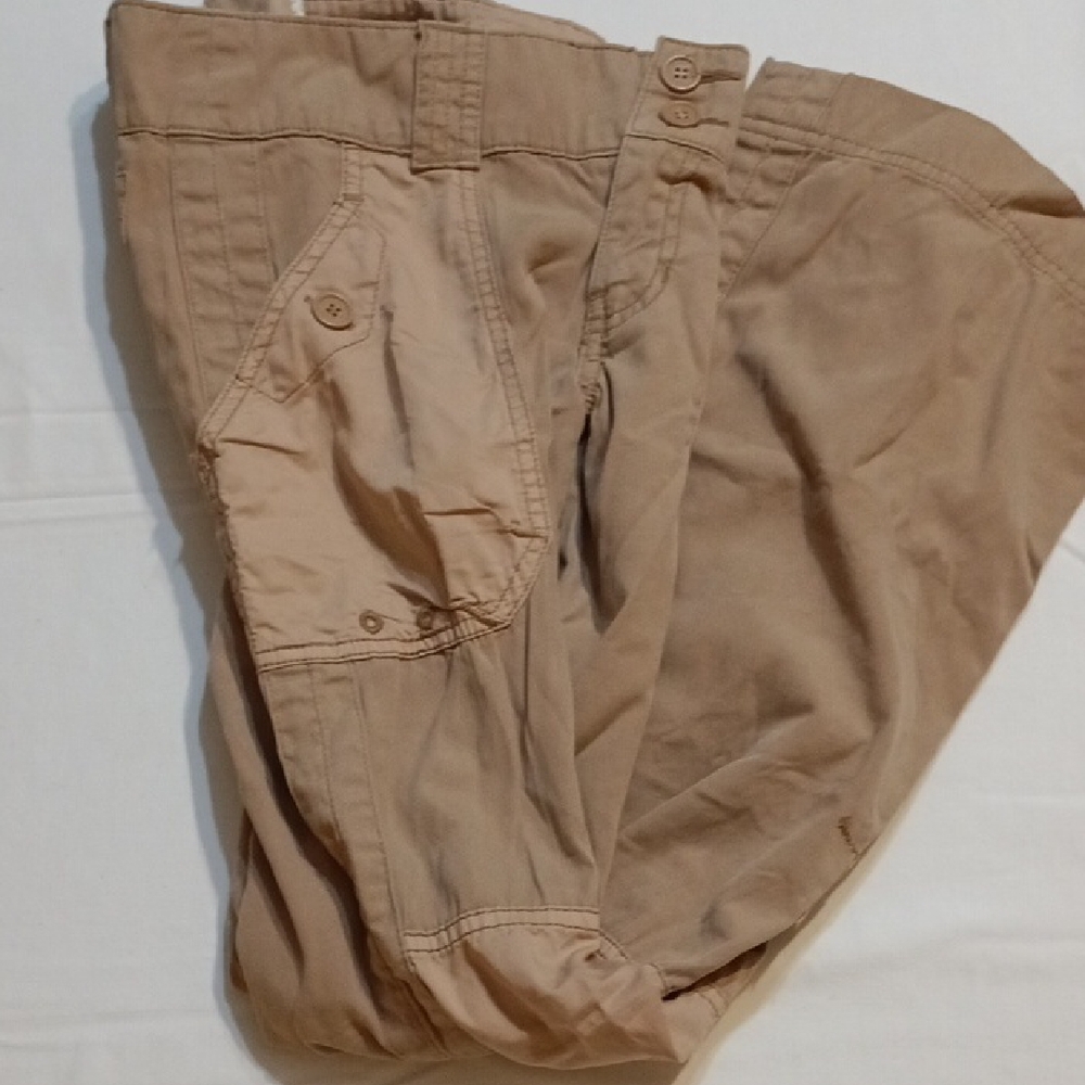 Abercrombie & Fitch Women's Tan Cargo Pants